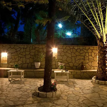 Гостевой дом Isalos 3*