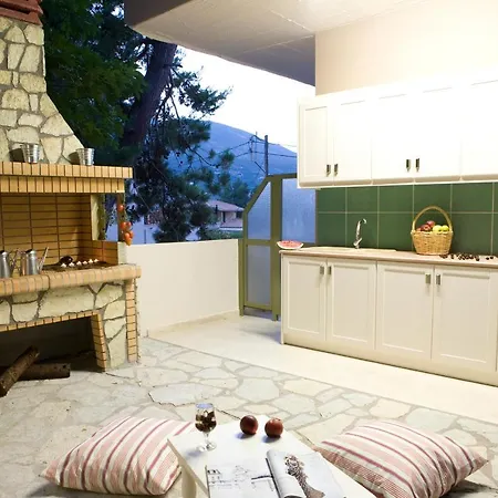 Isalos بيت ضيافة